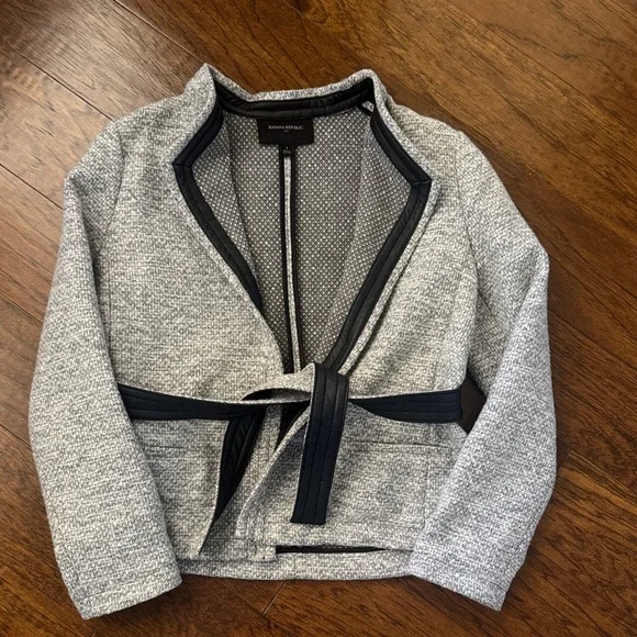 Banana Republic Factory wrap jacket with black trim - Picture 3 of 8